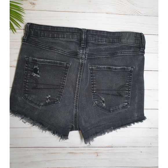 American Eagle High Rise Shortie Distressed Denim Shorts, Black, Women's Size 8 - Picture 7 of 15